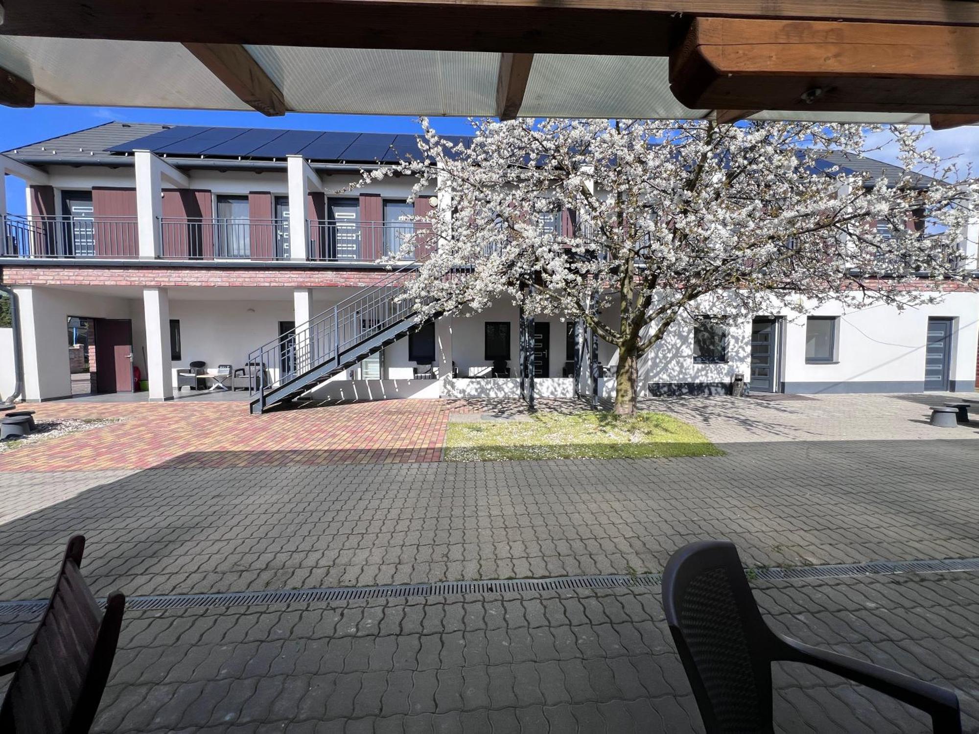 Sulyom Panzió Tiszafüred Exterior foto